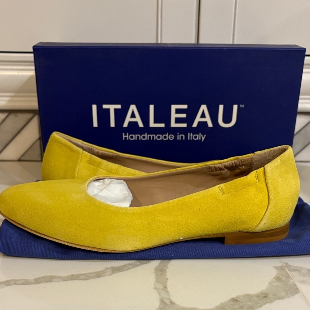 Italeau Yellow Suede Flats - Picture 10 of 10
